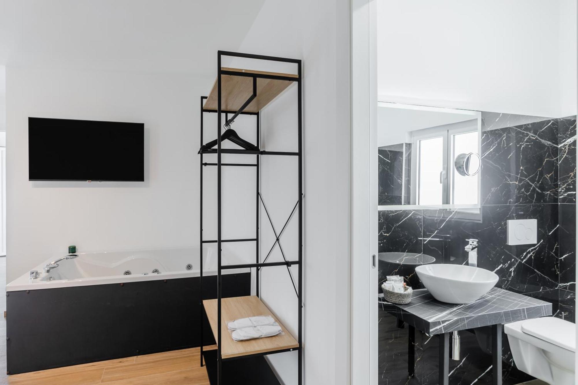 Pietramare Luxury Suites Bari Extérieur photo